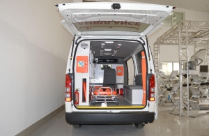 toyota-hiace-ambulance-conversion(14)        